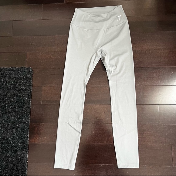 NWT Gymshark Training Leggings - Grey size medium - Picture 4 of 6